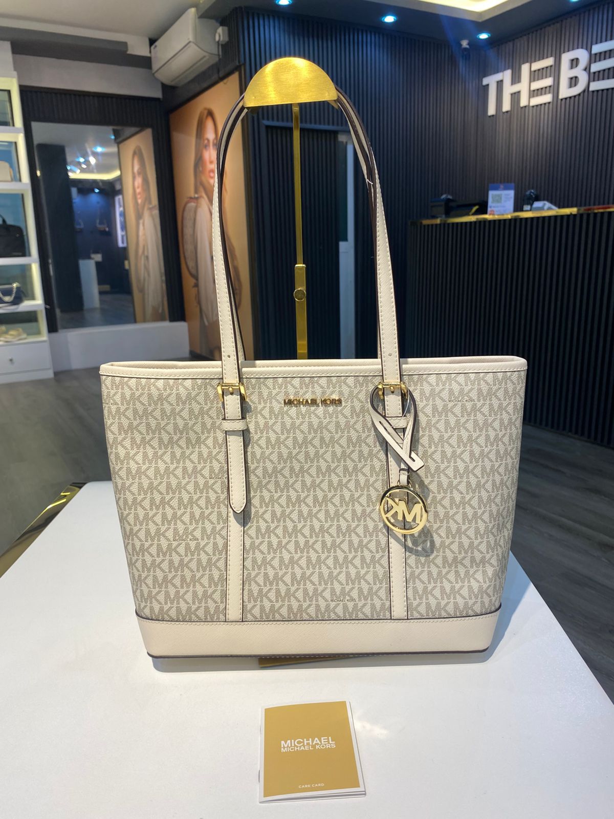 Michael Kors Jet Set Travel Small Logo Top-Zip Tote Bag