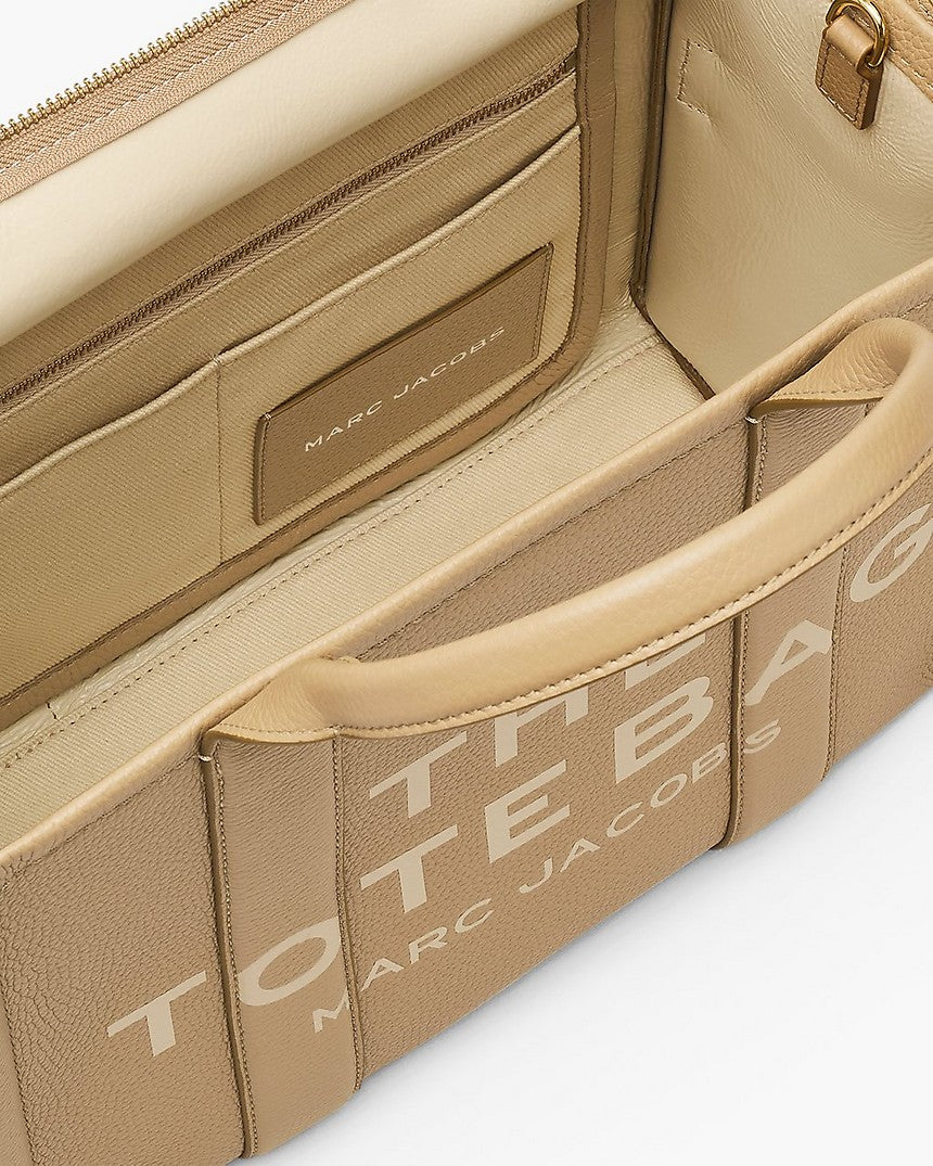 Marc Jacob’s THE LEATHER
MEDIUM TOTE BAG