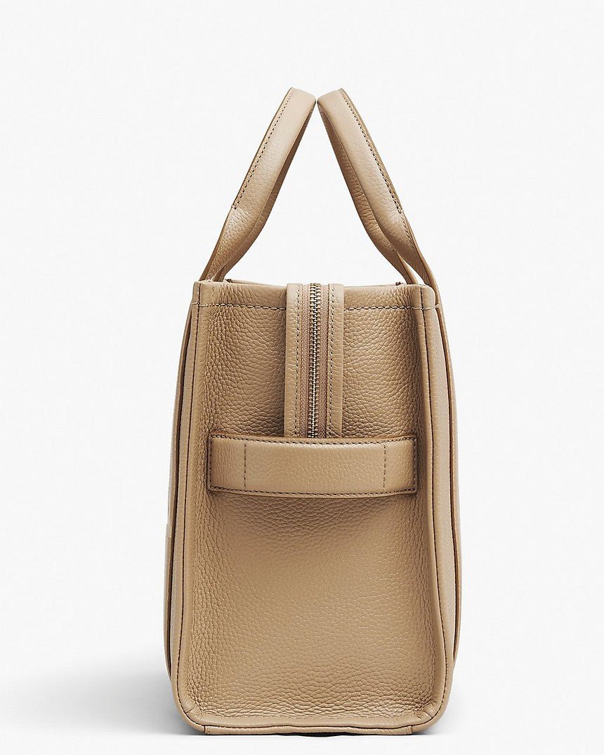 Marc Jacob’s THE LEATHER
MEDIUM TOTE BAG