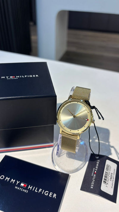 Tommy Hilfiger Gold women’s Watch With Magnetic Strap