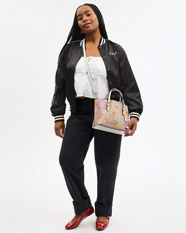 Mollie Tote Bag 25 In Signature Canvas