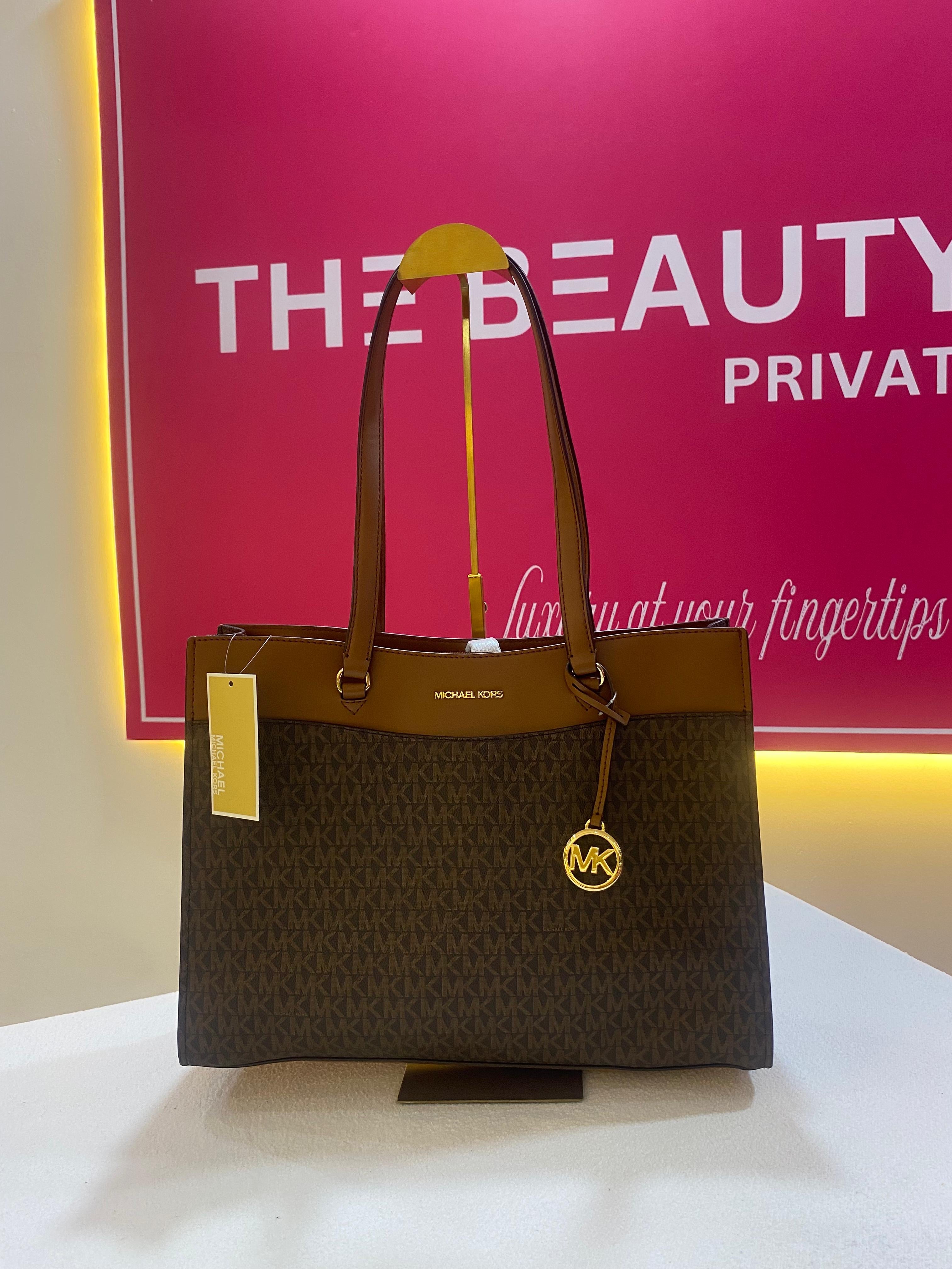 Jet Set Large Signature Logo Tote Bag