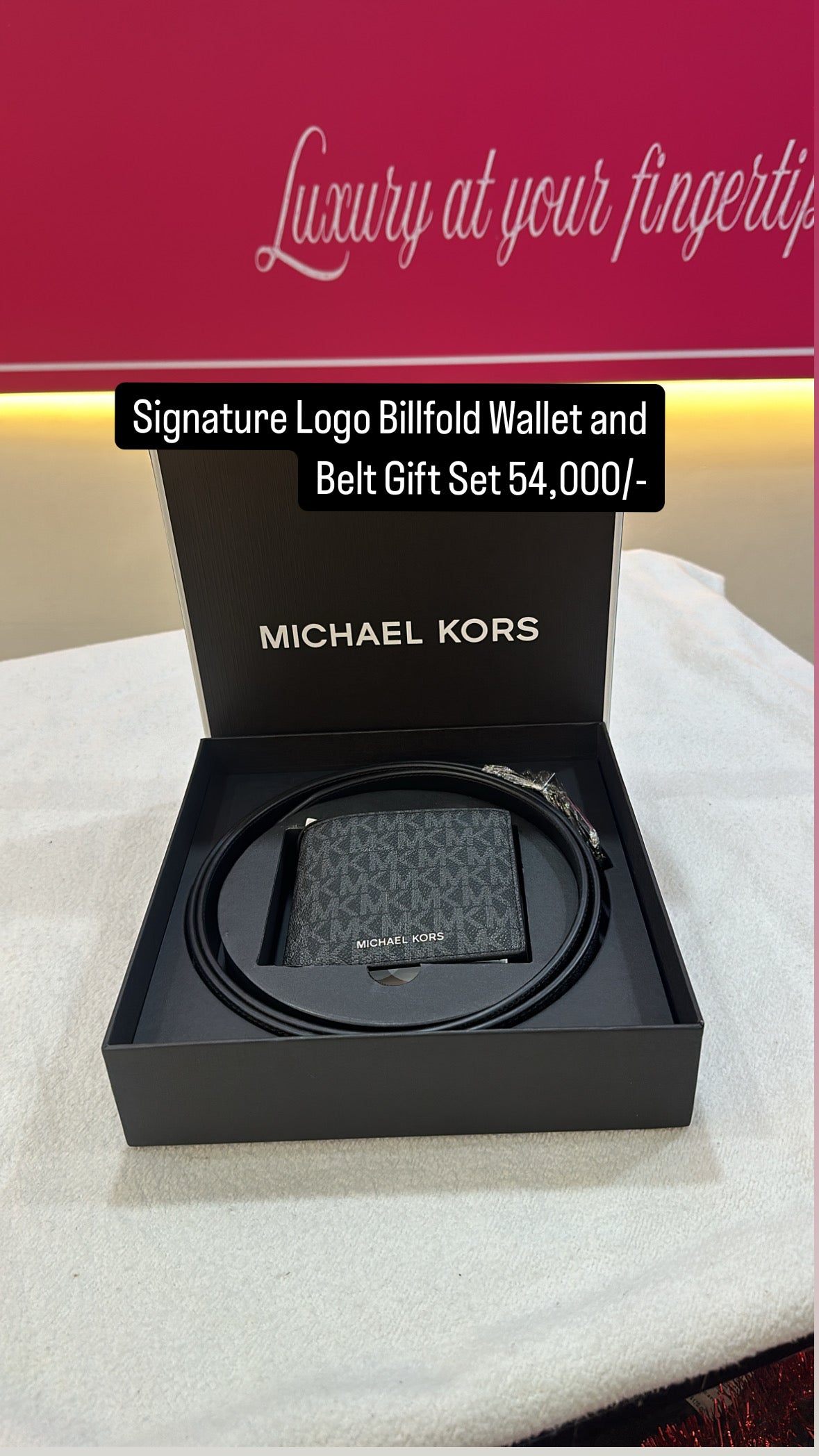 Michael Kors Signature Logo Billfold Wallet and Belt Gift Set