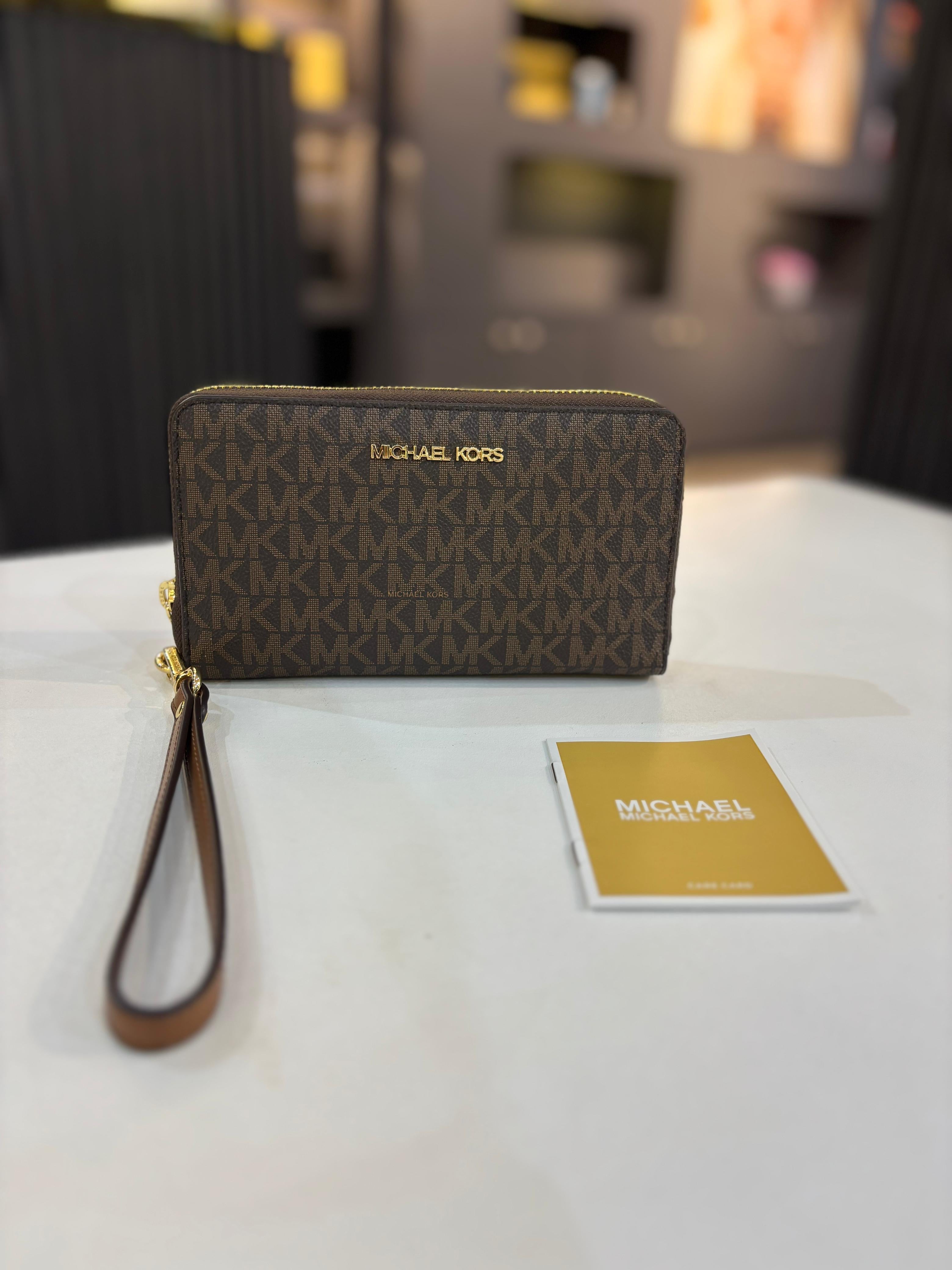 Michael Kors Jet Set Signature Logo Smartphone Wristlet