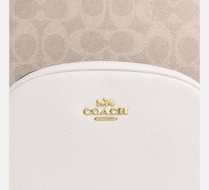 Coach Court Backpack In Signature Canvas - Signature canvas/Gold/Sand/Chalk